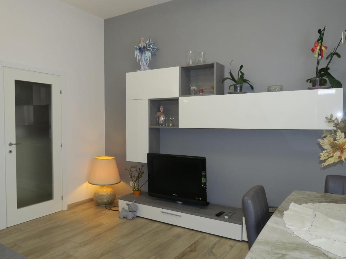 Apartment Le Due Madonne By Interhome Bologna Bagian luar foto