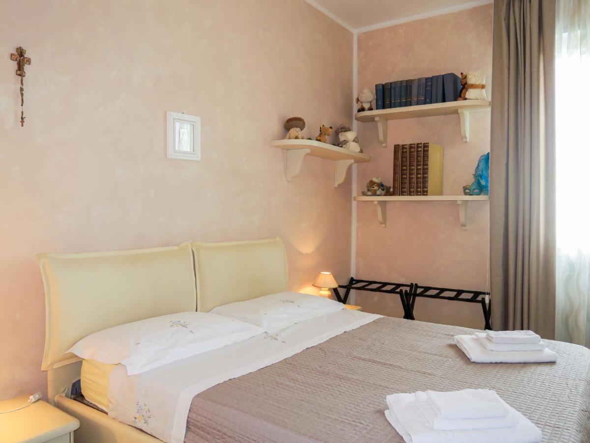 Apartment Le Due Madonne By Interhome Bologna Bagian luar foto