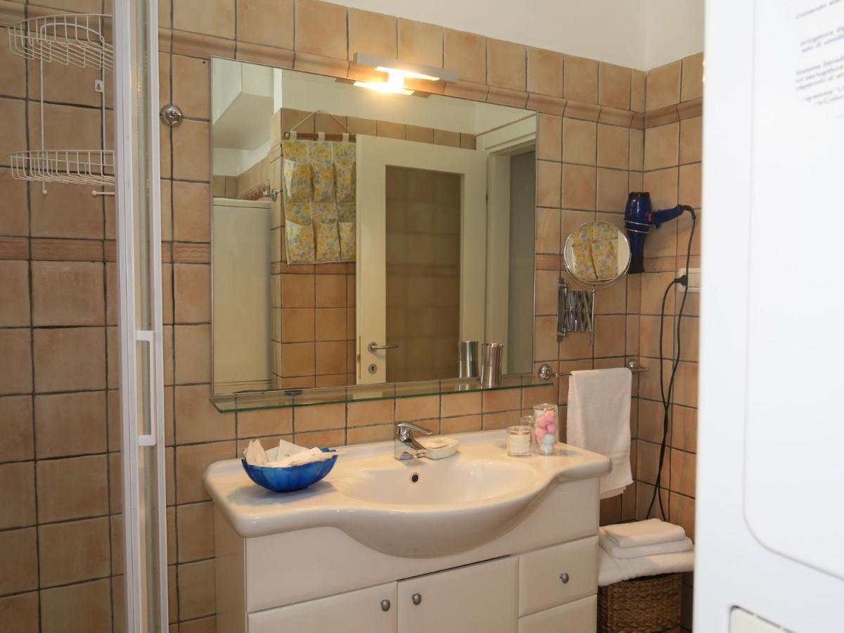 Apartment Le Due Madonne By Interhome Bologna Bagian luar foto